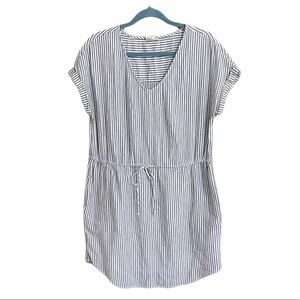 a.n.a Blue Striped Short Sleeve White Dress M